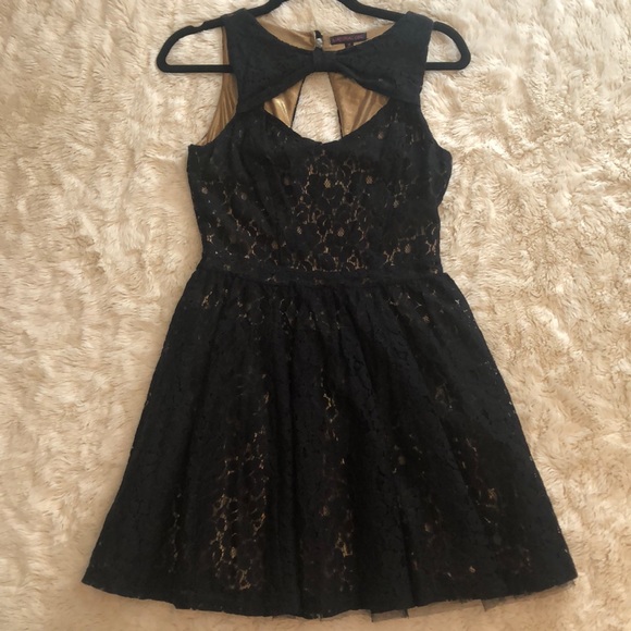 Material Girl - Black Lace Dress - Picture 1 of 10